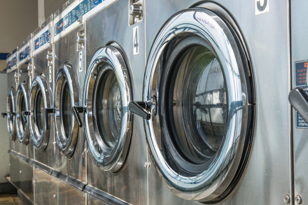 How Commercial Laundry Services Help Reduce Water Waste and Operating Costs