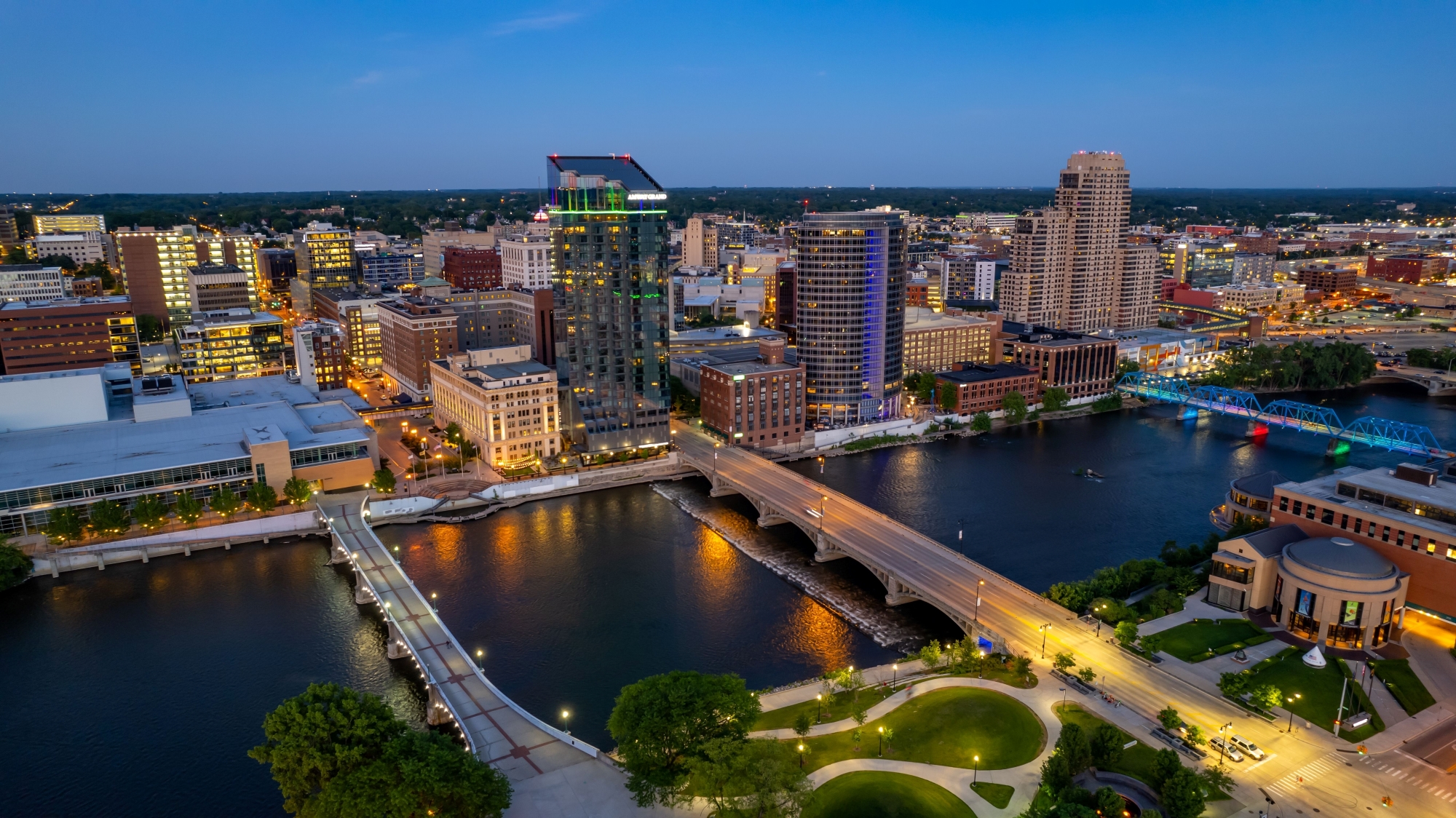 Linen, Uniform, and Facility Services in Grand Rapids, MI